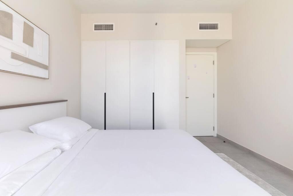Sahab - Solo 1Br Apt In Al Jada Sharjah Bagian luar foto