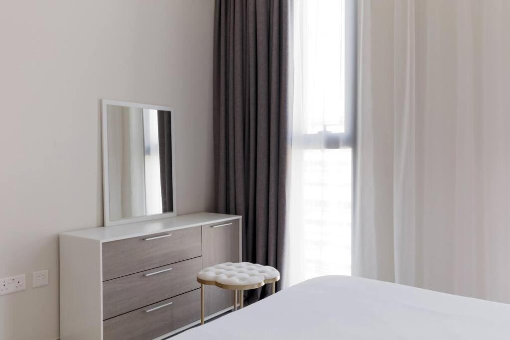 Sahab - Solo 1Br Apt In Al Jada Sharjah Bagian luar foto