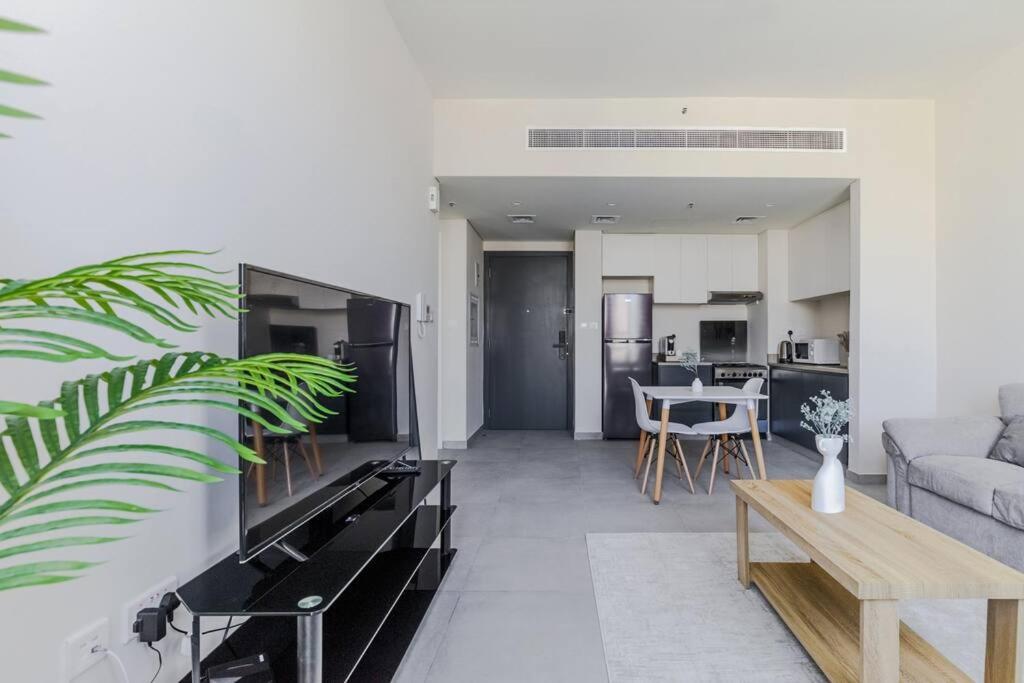 Sahab - Solo 1Br Apt In Al Jada Sharjah Bagian luar foto