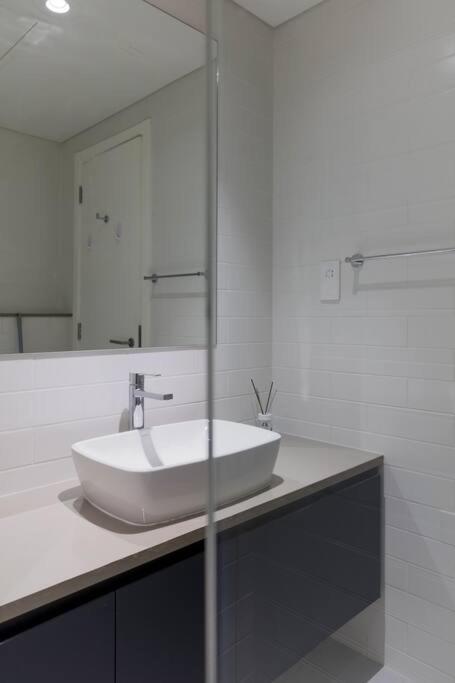 Sahab - Solo 1Br Apt In Al Jada Sharjah Bagian luar foto