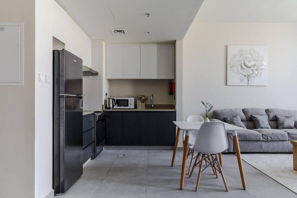 Sahab - Solo 1Br Apt In Al Jada Sharjah Bagian luar foto