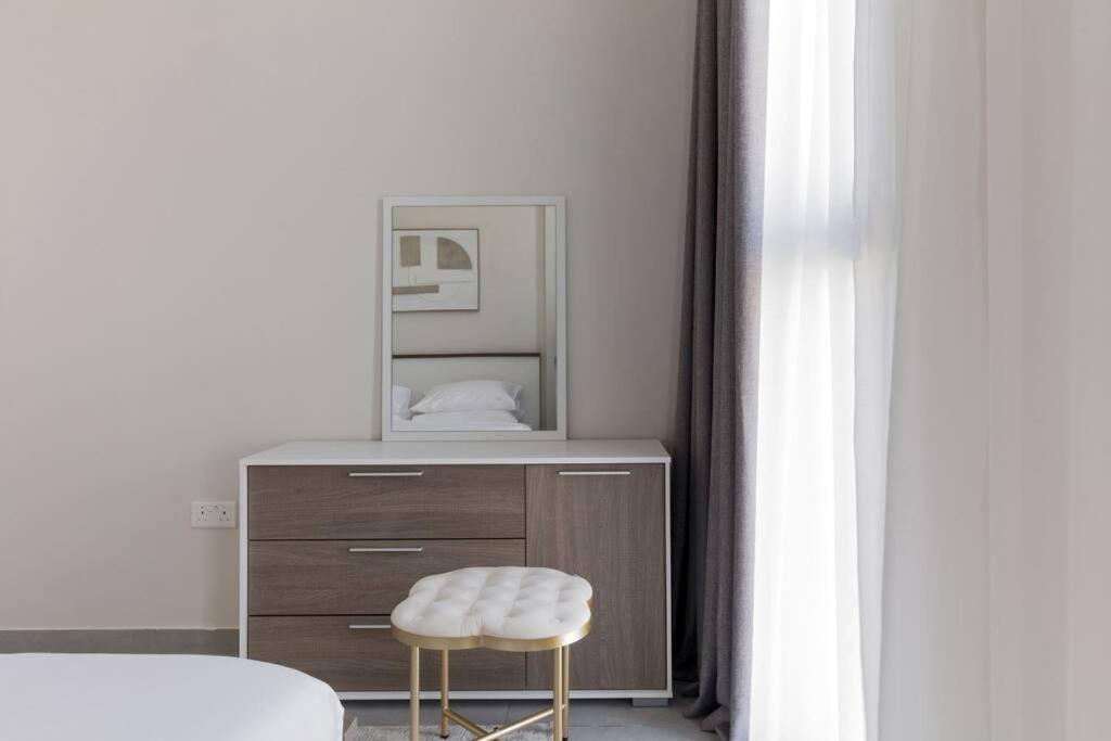 Sahab - Solo 1Br Apt In Al Jada Sharjah Bagian luar foto